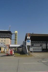 Elektromontagen-Leipzig-GmbH-Flughafeninfrastruktur-Flughafen-Leipzig-Halle-LEJ-Rollwegbefeuerung-2-200x300