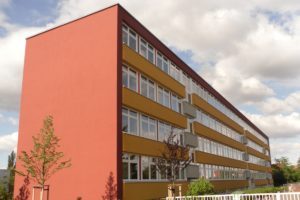 Elektromontagen-Leipzig-GmbH-Oeffentliche-Einrichtungen-Pestalozzi-Schule-Sicherheitsbeleuchtung-1-300x200