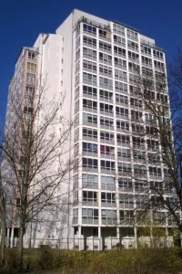 ELMO_Elektromontagen-Leipzig-GmbH_Wohnungsbau_Wohnhochhaus-Bästleinstraße-10-Sanierung_2014_Titel-200x300